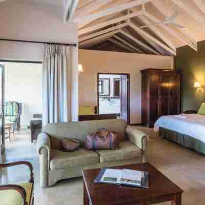 Perry's Bridge Hollow Boutique Hotel Rooms