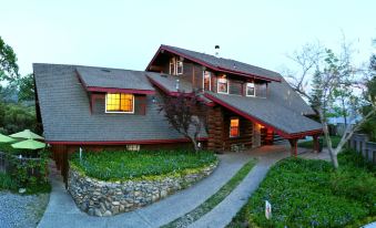 Nature's Inn Bed and Breakfast