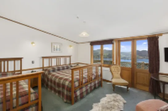 Larnach Lodge & Stable Stay Hotels in 
