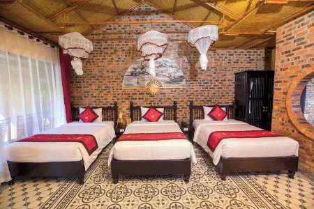 Hue Ecolodge Отели рядом с достопримечательностью «Hon Chen»