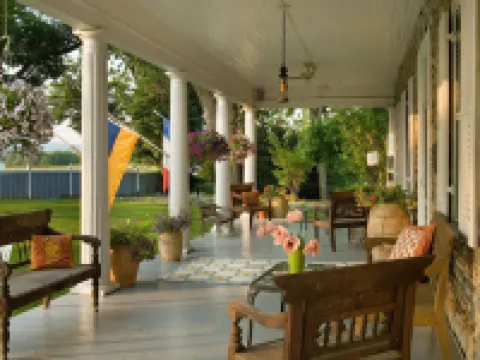 L'Auberge Provencale Inn & Restaurant Hotels in Boyce