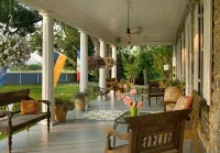 L'Auberge Provencale Inn & Restaurant