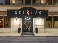 Des Lux Hotel Hotels near State Historical Building