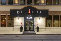 Des Lux Hotel Hotels near Wooly's