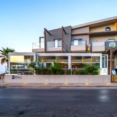 Pearl SeaBreeze Suites