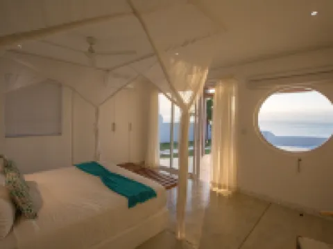 Beach House Hotels in Vilankulo