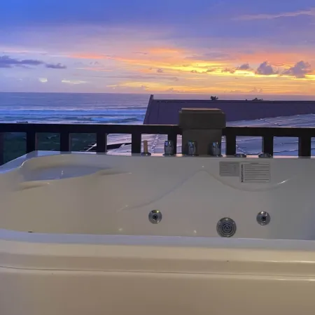 The Palms Resort & Bar
