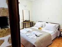 Travelers & Hikers Delight House on Way to Sougia Hotels in Kolimvari