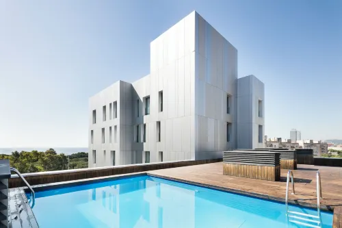 Lugaris Beach Apartments