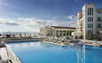 Las Arenas Balneario Resort - Beach