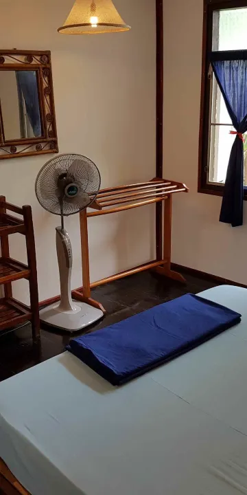 ห้องพักพื้นฐานเตียงใหญ่หรือเตียงแฝด