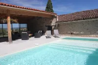 Domaine de Calbiac - on the Boardwalk Hotels in Pujols