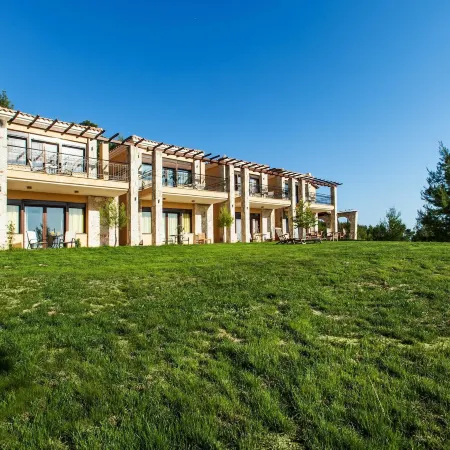 Akritas Ef Zin Villas & Suites