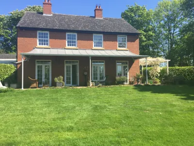 The Hall Farm Bed and Breakfast Hotels in Huntingdon