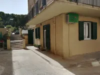 Guest House Via Marina B&B