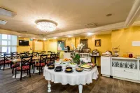 Meriton Old Town Garden Hotel - breakfast