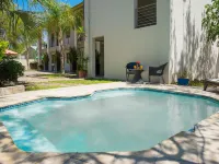 Peo Luxury Apartments Hotels in Ngamiland South District