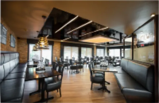 Hotel V