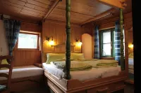 Haus Dorothee Hotels in Sautens