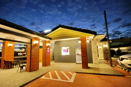 Gallery Hotel Отели в г. Мердок