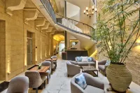 66 Saint Paul's & Spa