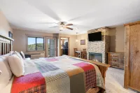 Table Rock Resorts at Indian Point Hotels in Ruth C Township