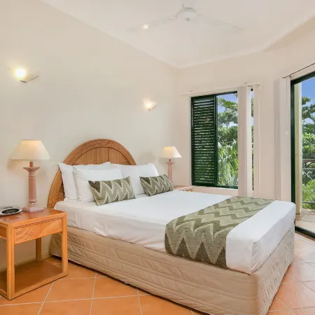 Tropic Towers Apartments