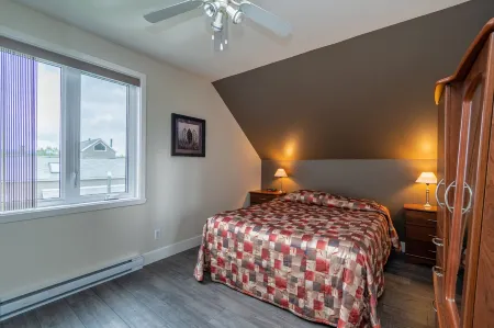 Condos Vacances Msa - Incluant Piscine et Spas extérieurs chauffés à l'Année!!