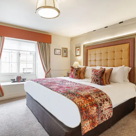 The George Hotel, Amesbury, Wiltshire Hotels in Salisbury