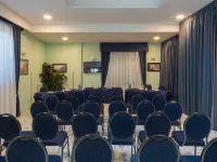 Hotel San Paolo Hotel berhampiran Kolam Renang Scandone