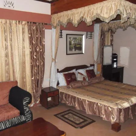 Palmdew Highland Hotel