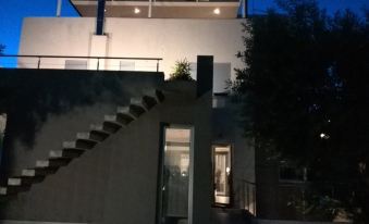 Art House Quartu - Margine Rosso