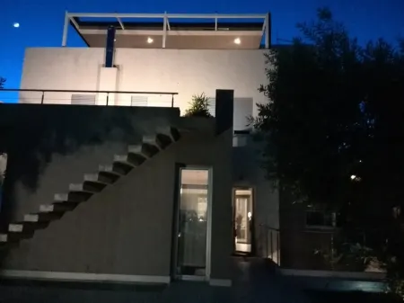 Art House Quartu - Margine Rosso Отели в г. Quartu Sant'Elena