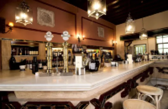 كازا بالاسيو بيلار ديل تورو