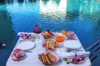 Hotel Hilltone - breakfast