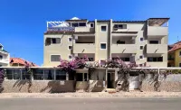 Branco Suites - Rooms & Holiday Apartments Hotel a 