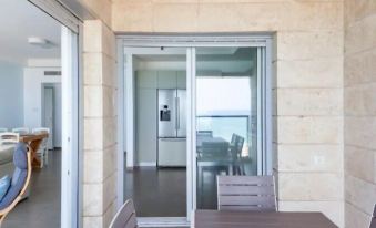 Amazing Sea View 3 Br Apt Iconic Tower