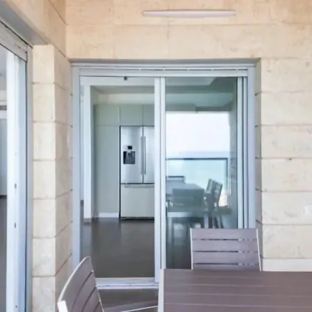 Amazing Sea View 3 Br Apt Iconic Tower