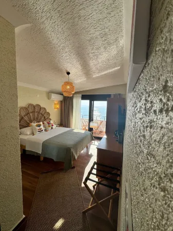 Ados Otel Отели в г. Avsa Island