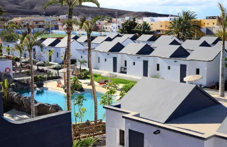 R2 Romantic Fantasia Suites - Adults Only