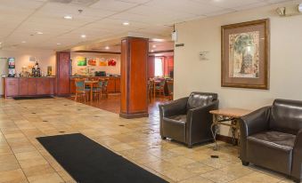 Quality Inn & Suites Detroit Metro Airport