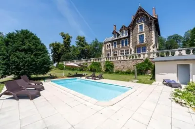 Manoir des Rêves Sauvages Hotels near Ooo