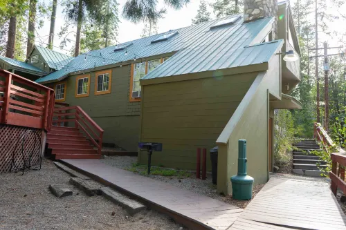 Miners Suite in Shaver Lake
