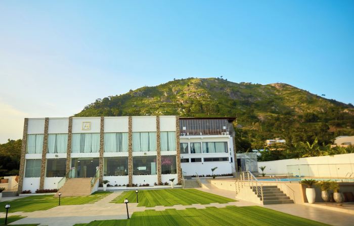 Abram Hills Hotel Ltd