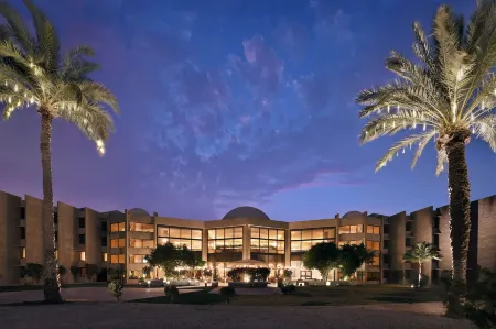InterContinental Hotels Al Jubail Отели рядом с достопримечательностью «Royal Commission for Jubail and Yanbu»