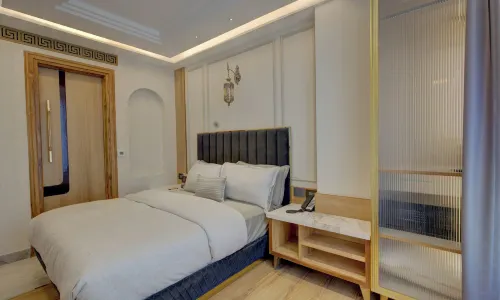 Empire Platinum Suites