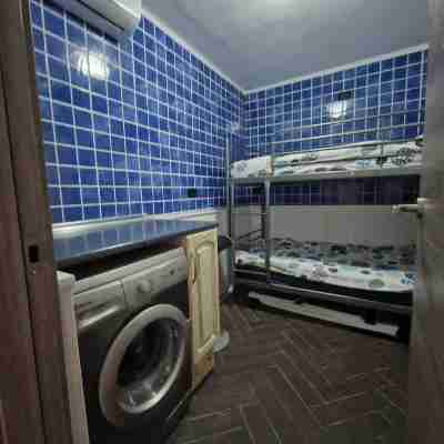 2-Bed Apt Sleeps 4 Steps Out on to the Pool Rooms