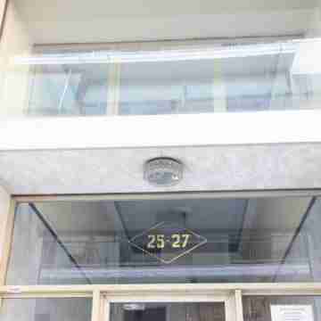 Urban Comfort 2 Bdrm Next to Metro Hotel Exterior