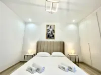 New Bright and Luxurious 2Bds in Rd Malaga B10 - Pet friendly