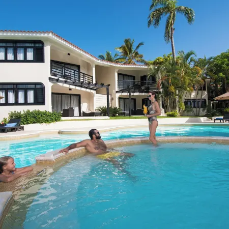 Luxury Apartment-Mandatory All-Inclusive